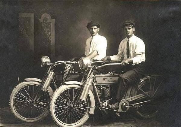 William S. Harley y Arthur Davidson